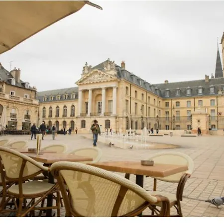 Lamartine - Parking Dauphine Hotel 2*