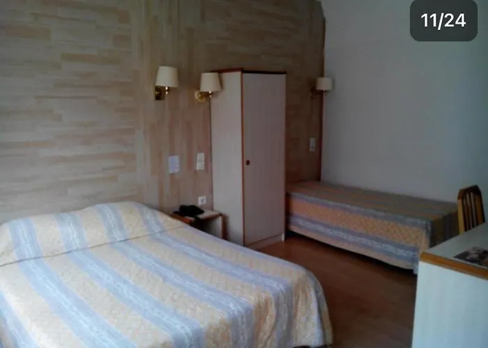 Hotel Dauphine - Centre Gare , Sejour Autonome 24h-24 - - -